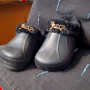 Juicy couture fur lined clogs